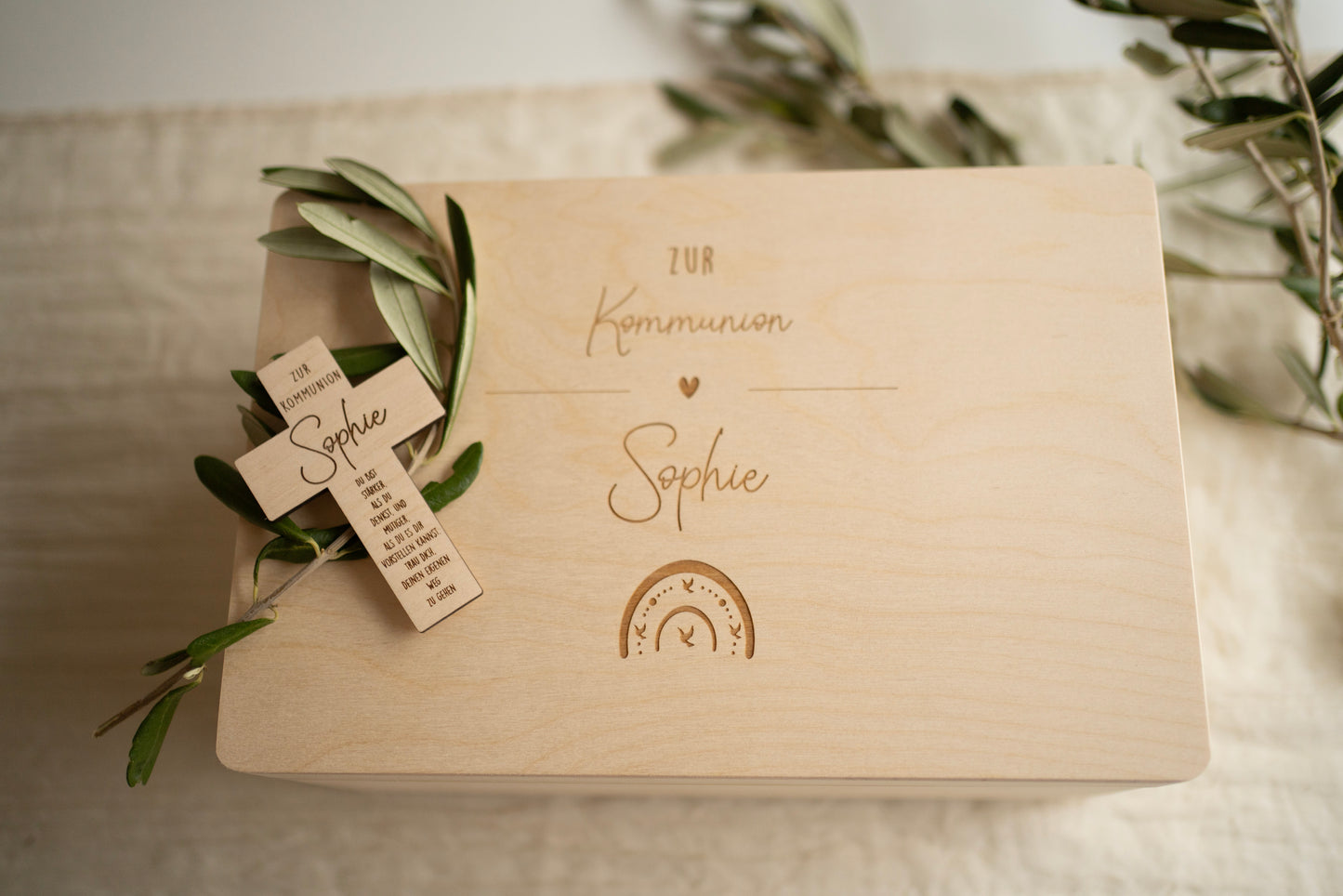 Taufkreuz personalisiert aus Holz