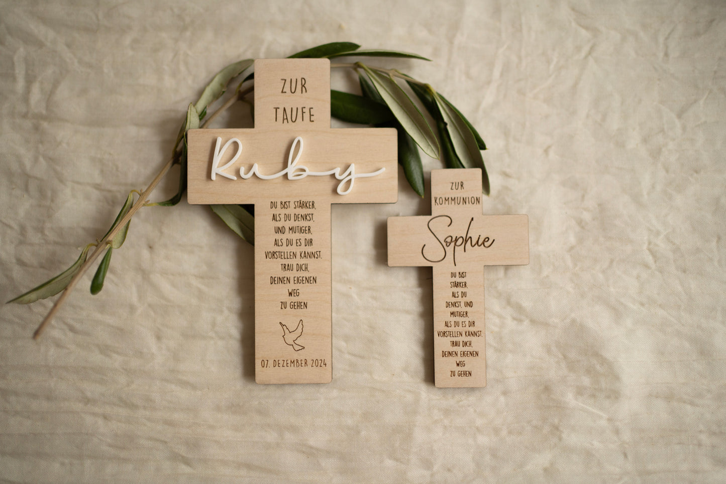 Taufkreuz personalisiert aus Holz