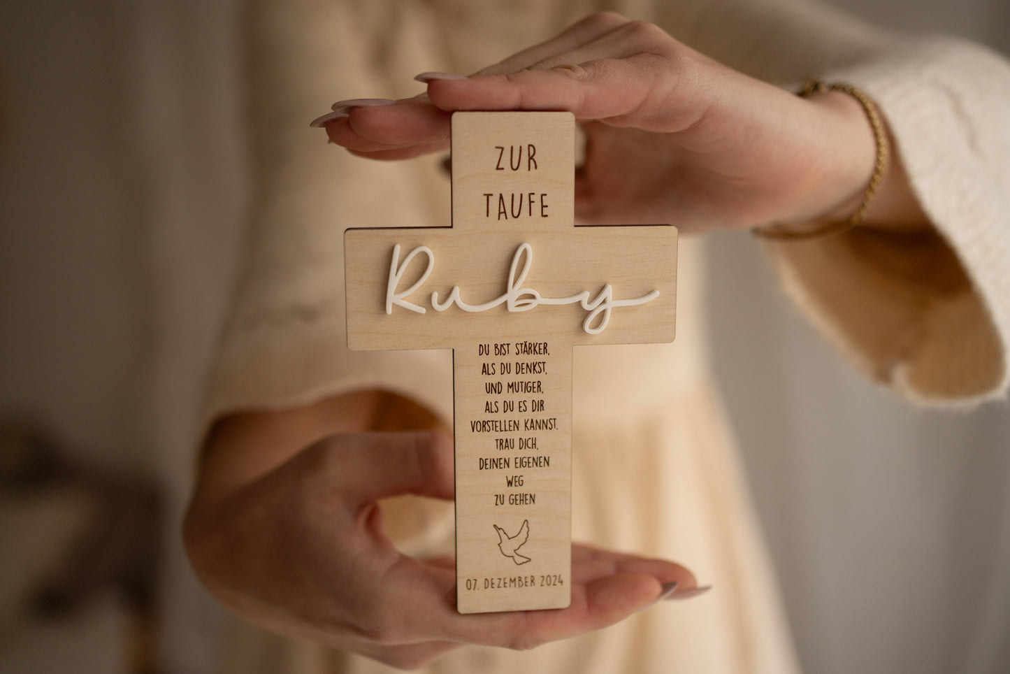 Taufkreuz personalisiert aus Holz