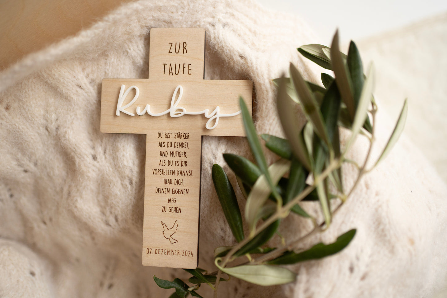 Taufkreuz personalisiert aus Holz