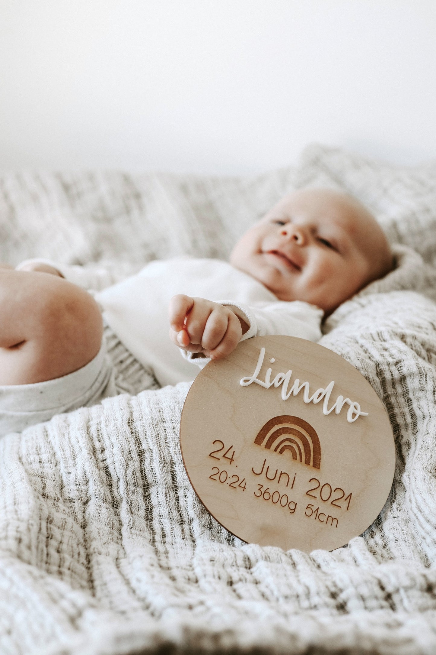 Personalisierte Geburtsscheibe aus Holz