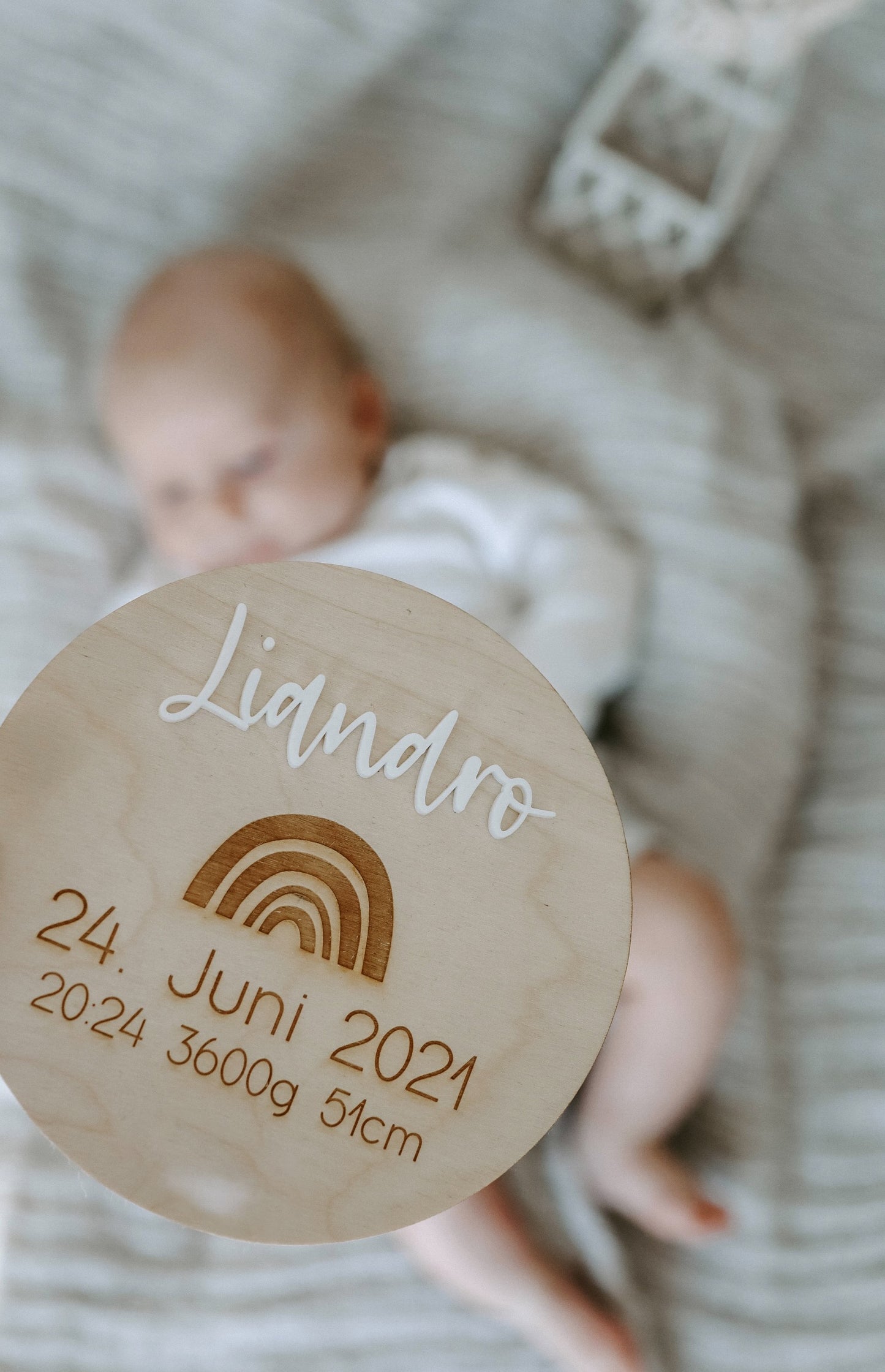 Personalisierte Geburtsscheibe aus Holz