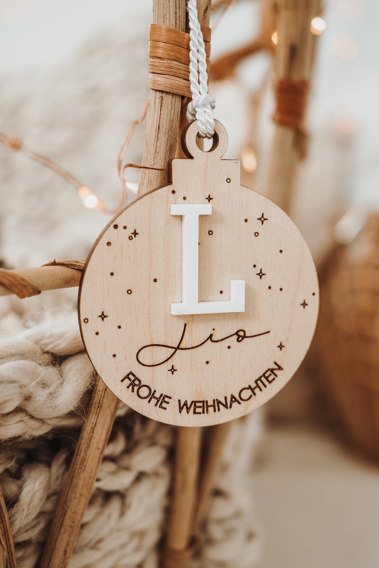 Personalisierte Weihnachtskugel mit Acryl-Buchstaben