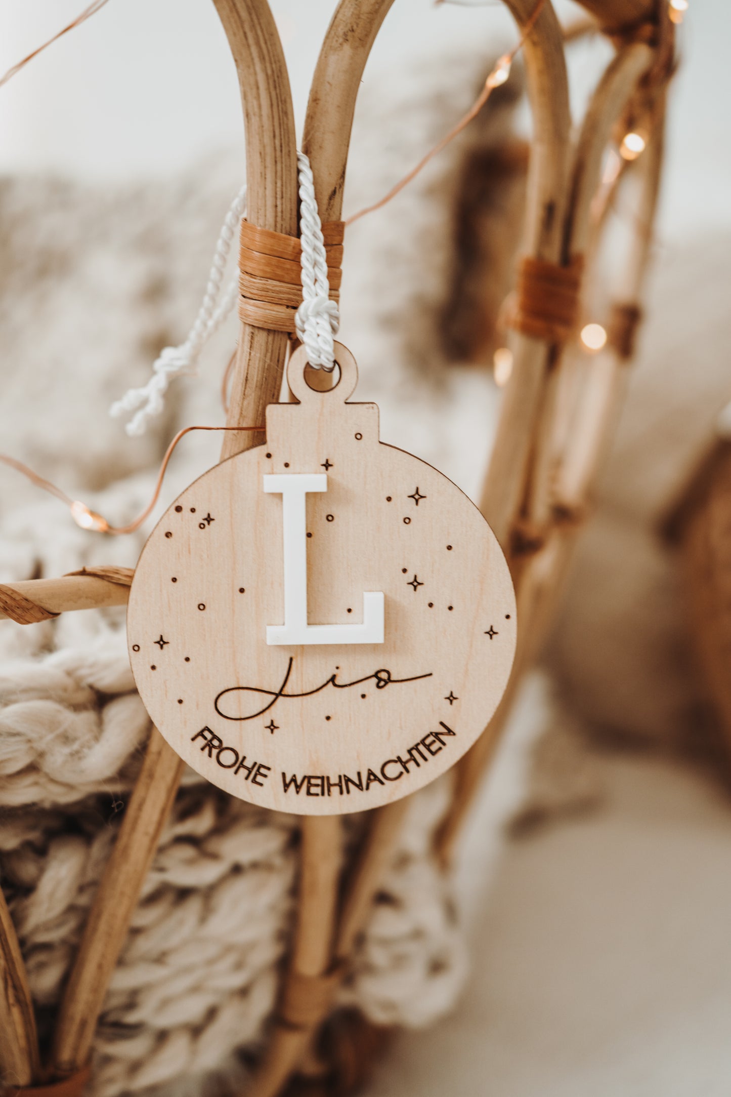 Personalisierte Weihnachtskugel mit Acryl-Buchstaben