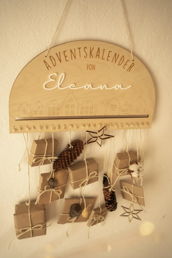 Personalisierter Adventskalender mit Grachtenlandschaft für Kinder – Bild 5